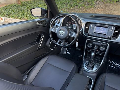Used 2018 Volkswagen Beetle 2.0T Coast FWD image 22