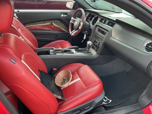 Used 2010 Ford Mustang GT Premium RWD image 5