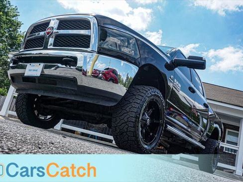 Used 2016 RAM 2500 Tradesman w/ Chrome Appearance Group AWD/4WD image 3