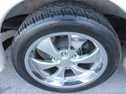 Used 2006 Chevrolet Express 1500 RWD image 12