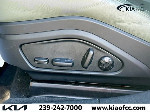 Used 2025 Porsche Panamera 4 image 25