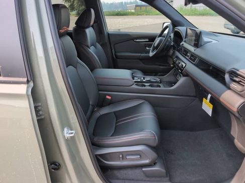 Used 2026 Honda Pilot TrailSport image 10