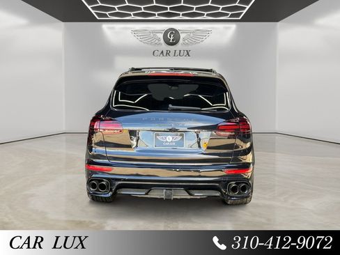 Used 2018 Porsche Cayenne GTS image 4