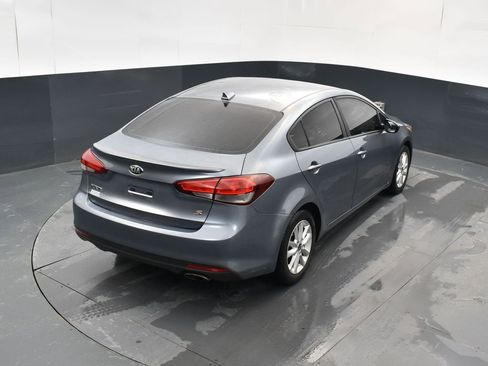 Used 2017 Kia Forte S image 36