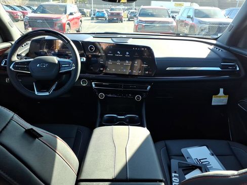 New 2026 Chevrolet Traverse Z71 w/ Enhanced Driving Package AWD/4WD image 6
