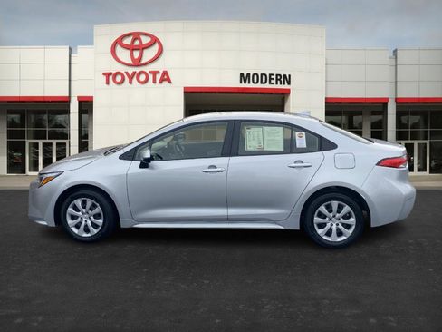 Certified 2024 Toyota Corolla LE image 2