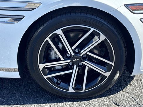 Used 2025 Genesis G80 2.5T Advanced image 12