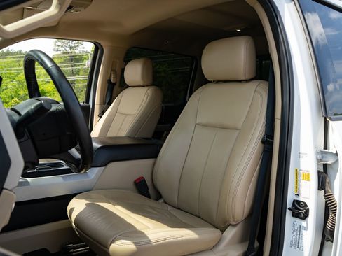 Used 2020 Ford F250 Lariat w/ Chrome Package AWD/4WD image 15