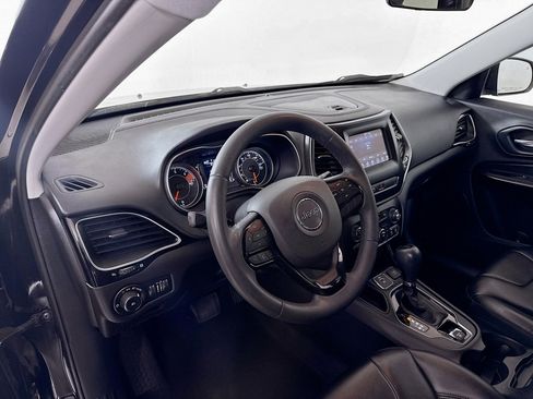 Used 2020 Jeep Cherokee Altitude image 9