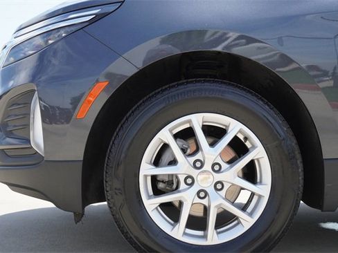 Used 2023 Chevrolet Equinox LT image 5