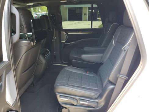 Certified 2026 Cadillac Escalade V w/ LPO, ONYX Package AWD/4WD image 14