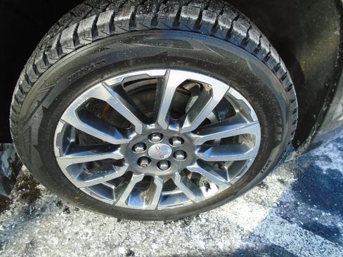 Used 2020 GMC Acadia Denali w/ Technology Package image 20