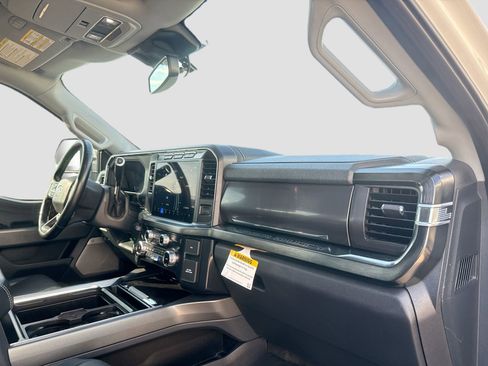 Used 2023 Ford F250 Lariat w/ Sport Appearance Package image 34