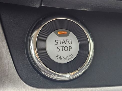 Used 2022 Nissan Murano S AWD/4WD image 21