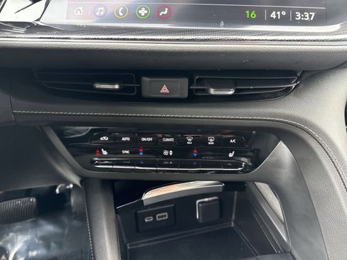 Used 2023 Buick Envision Essence image 19