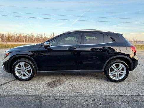 Used 2020 Mercedes-Benz GLA 250 GLA 250 4MATIC SUV w/ Premium Package image 2