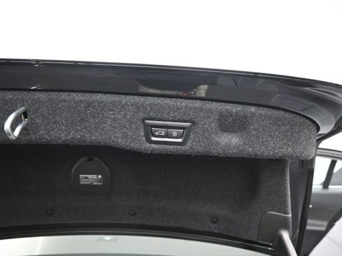 Used 2025 BMW 530i image 19