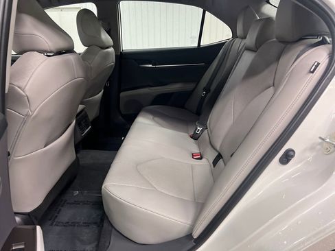 Used 2024 Toyota Camry XLE w/ Navigation Package image 13