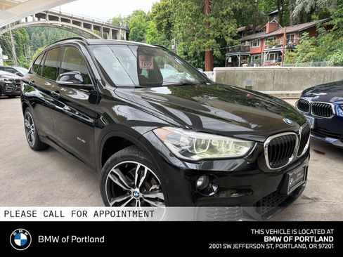 Used 2018 BMW X1 xDrive28i AWD/4WD image 1