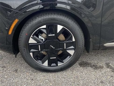 New 2026 Kia Sportage SX image 7