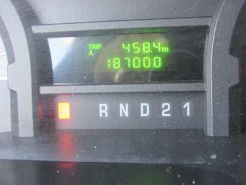 Used 2011 Ford E-150 and Econoline 150 w/ Commercial Cargo Van Pkg image 23