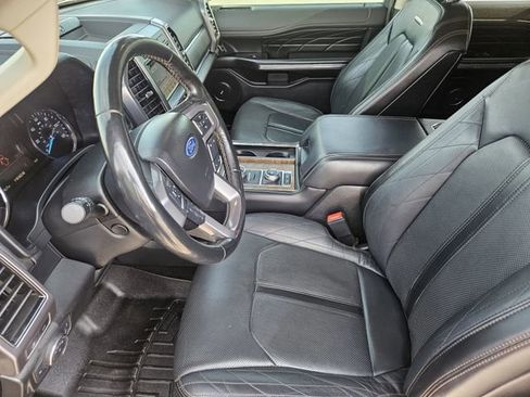 Used 2019 Ford Expedition Max Platinum image 13