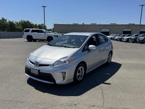 Used 2014 Toyota Prius Two FWD image 5