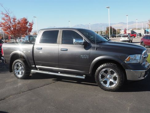 Used 2016 RAM 1500 Laramie w/ Convenience Group image 3