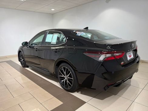 Certified 2023 Toyota Camry SE w/ Cold Weather Package FWD image 3
