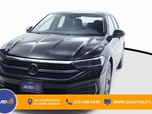 Used 2024 Volkswagen Jetta SE image 1