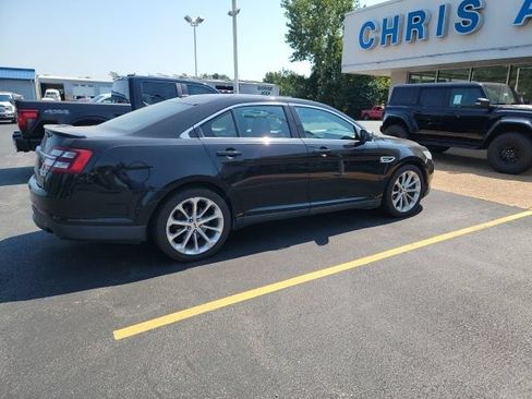 Used 2018 Ford Taurus Limited AWD/4WD image 5