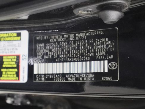Used 2021 Toyota Camry SE w/ Convenience Package FWD image 39