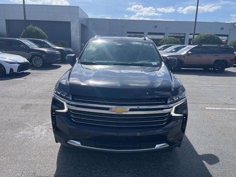 Used 2022 Chevrolet Suburban LT image 13