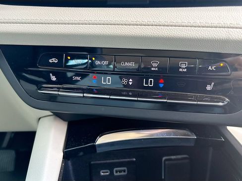 Used 2023 Buick Envision Preferred AWD/4WD image 24