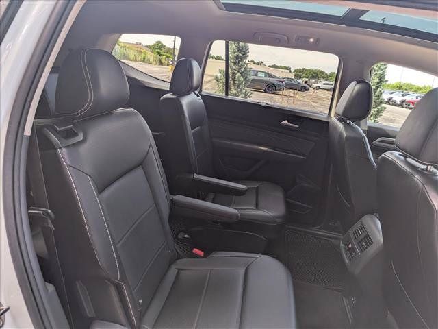 Used 2021 Volkswagen Atlas SEL AWD/4WD image 17