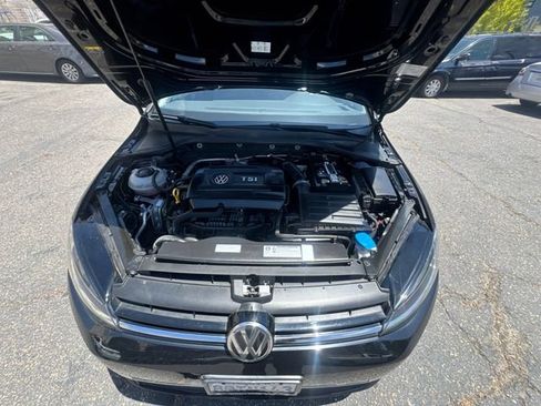 Used 2019 Volkswagen Golf S AWD/4WD image 18