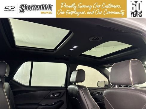 Used 2023 Chevrolet Traverse Premier image 23