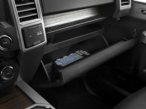 Used 2016 Ford F150 Lariat w/ Equipment Group 502A Luxury image 17