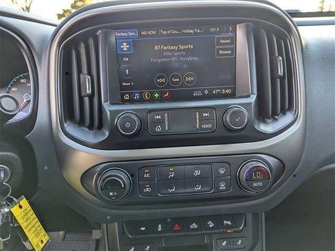 Used 2022 Chevrolet Colorado Z71 image 21