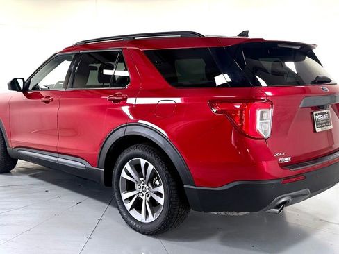 Used 2022 Ford Explorer XLT w/ Equipment Group 202A RWD image 5