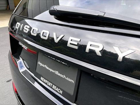 Used 2024 Land Rover Discovery Sport S image 24