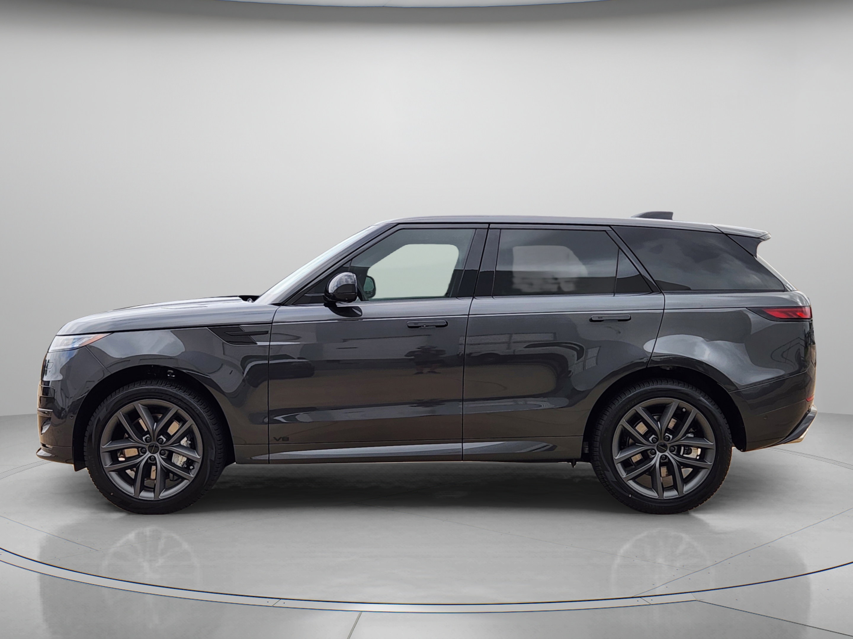 New 2026 Land Rover Range Rover Sport Dynamic SE AWD/4WD image 2