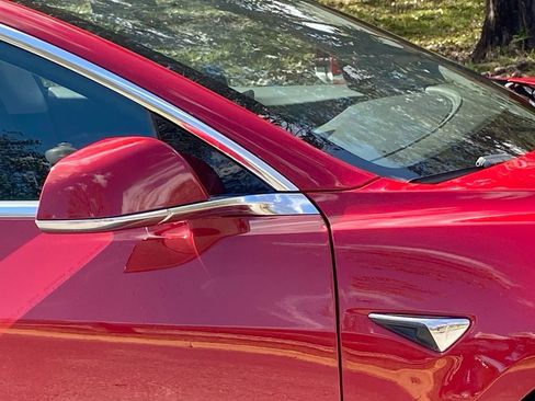 Used 2018 Tesla Model 3 Long Range image 19