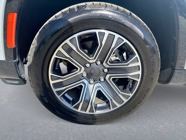 Used 2024 Jeep Wagoneer Series II w/ Flexible Seating Group RWD image 10