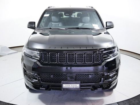 Used 2024 Jeep Wagoneer Series II image 14