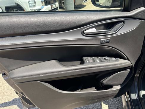 Used 2024 Alfa Romeo Stelvio Ti image 14