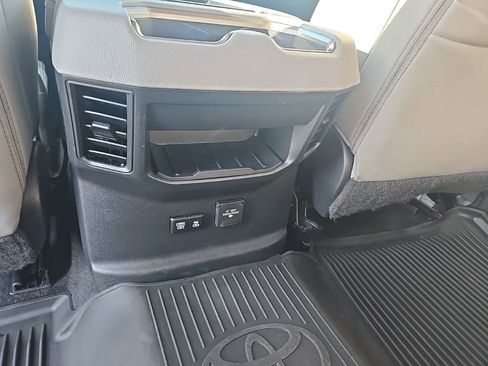 Used 2024 Toyota Tundra Limited image 25