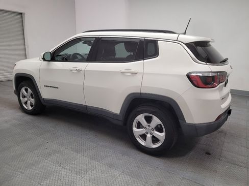 Used 2018 Jeep Compass Latitude w/ Popular Equipment Group AWD/4WD image 3