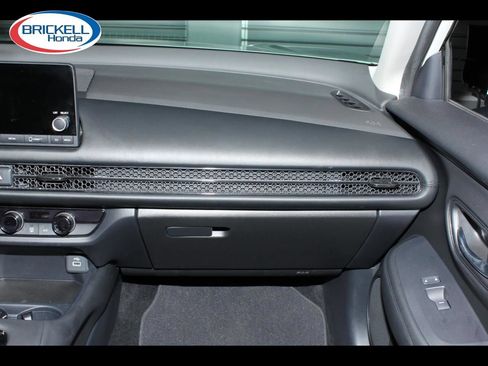 Used 2024 Honda HR-V LX image 17