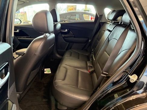 Used 2018 Kia Niro EX w/ EX Premium Package image 21